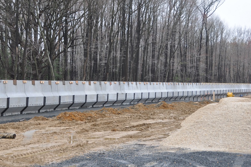 Precast concrete barriers and walls; Piano Wall is a safety barrier and retaining wall composite solution